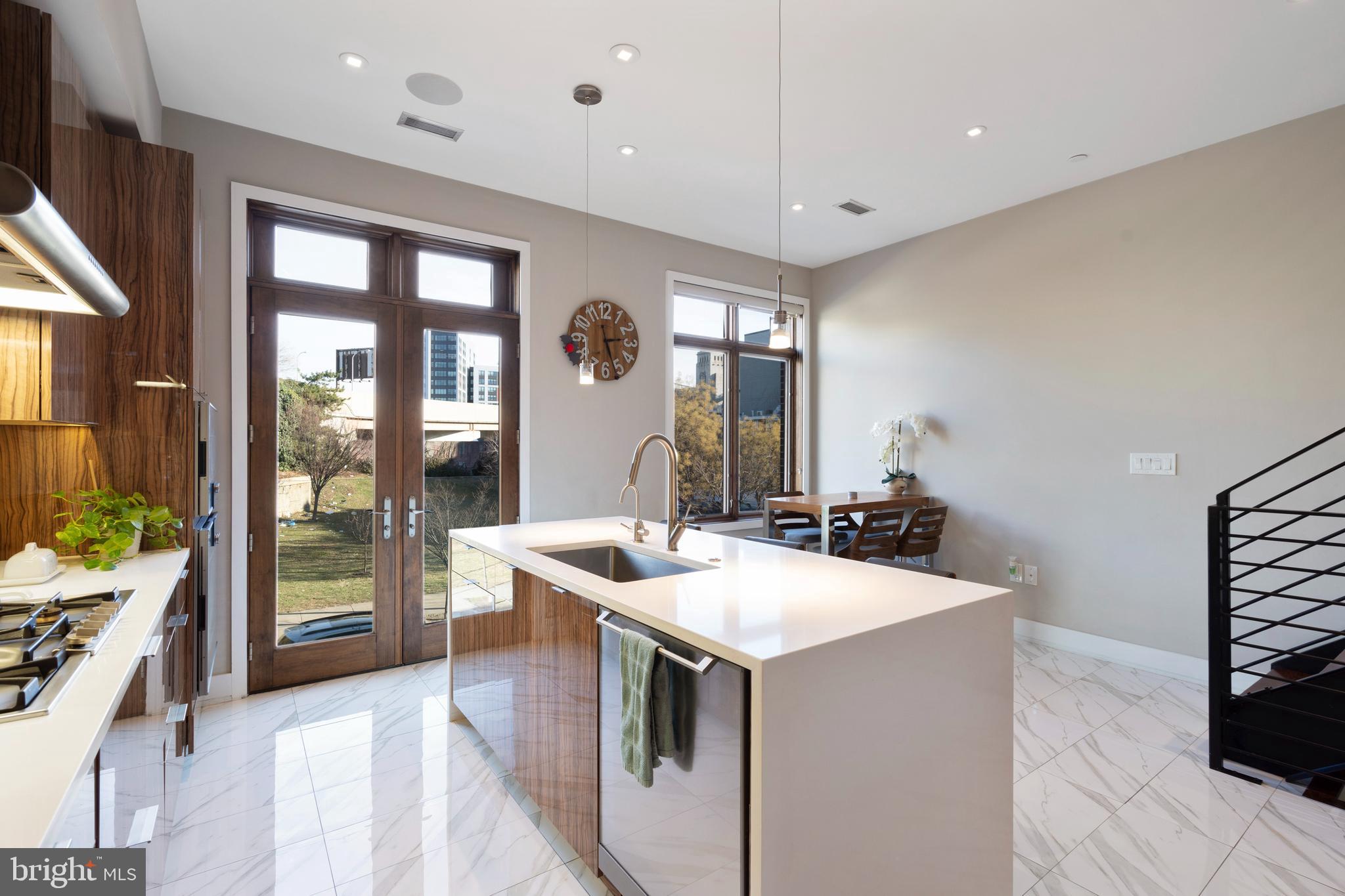 OLD CITY - Residential