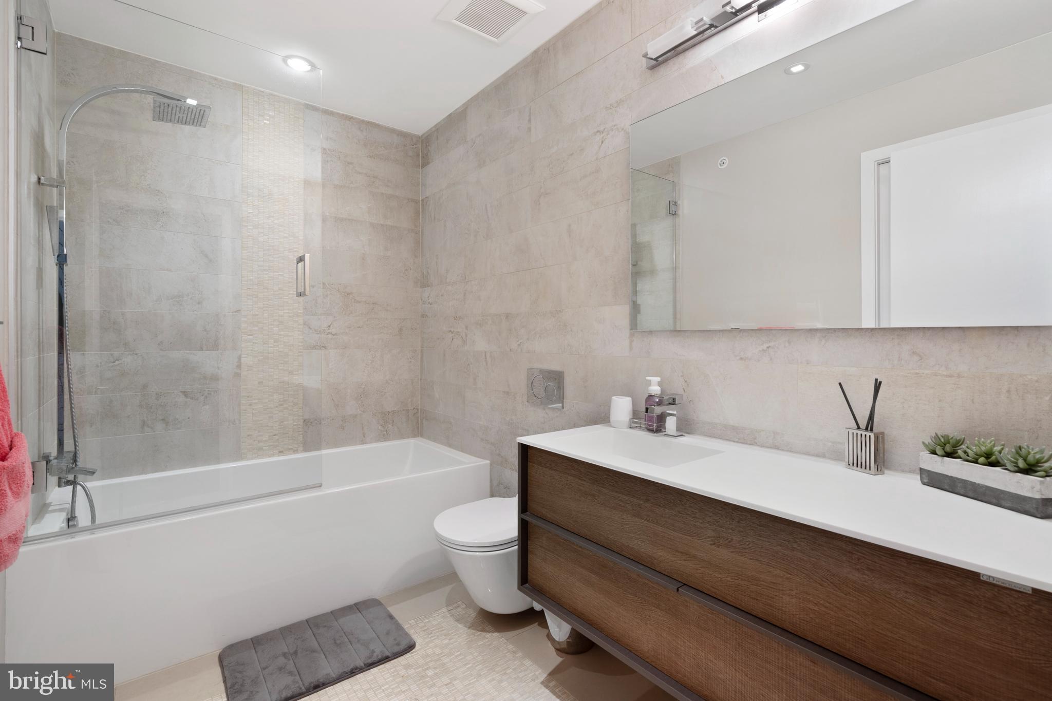 OLD CITY - Residential