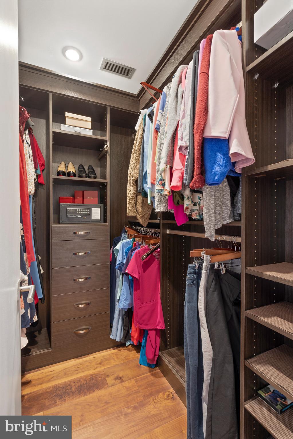 OLD CITY - Residential