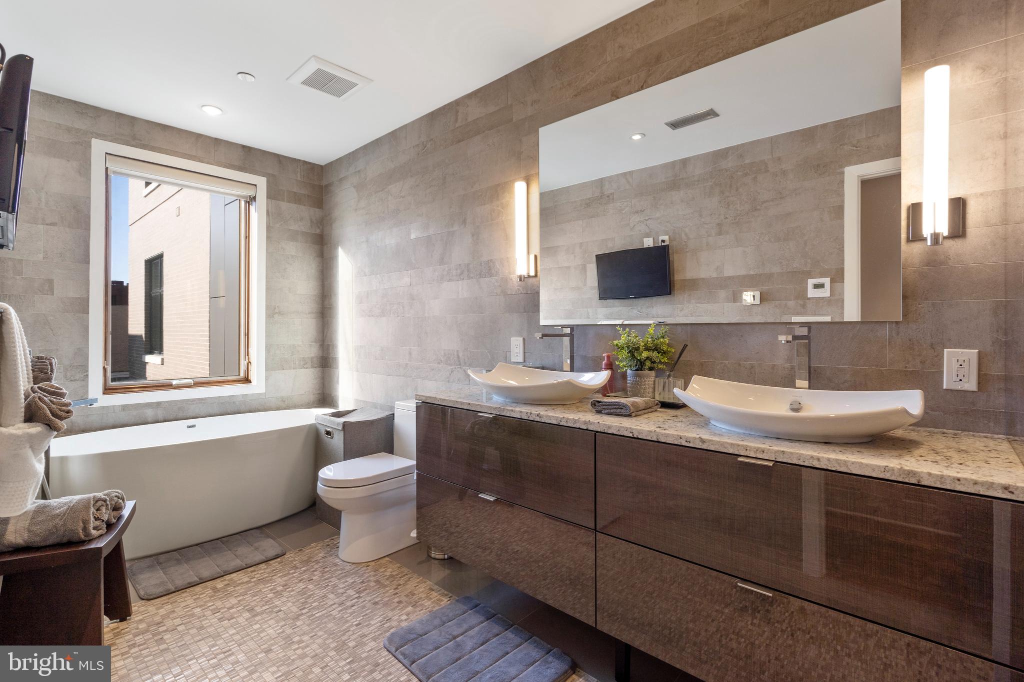 OLD CITY - Residential