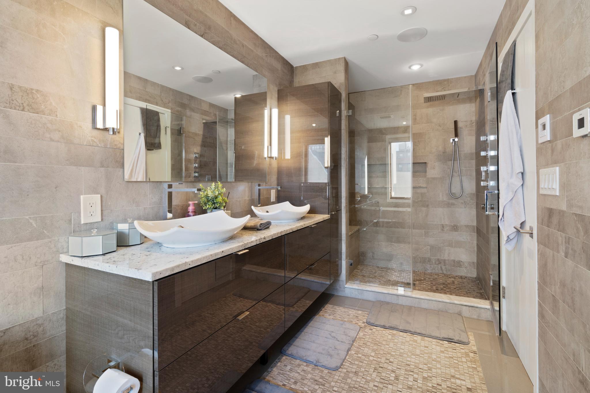 OLD CITY - Residential