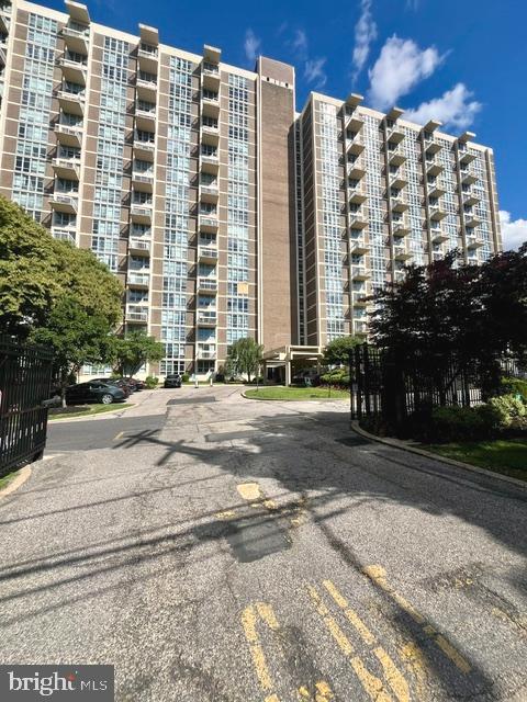 3600 CONSHOHOCKEN AVENUE 00 303