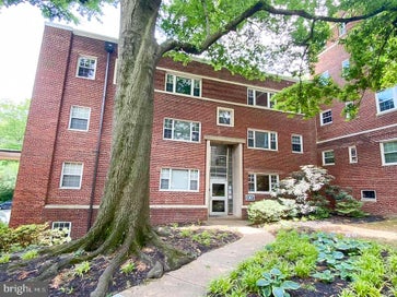  ARLINGTON VA 22209