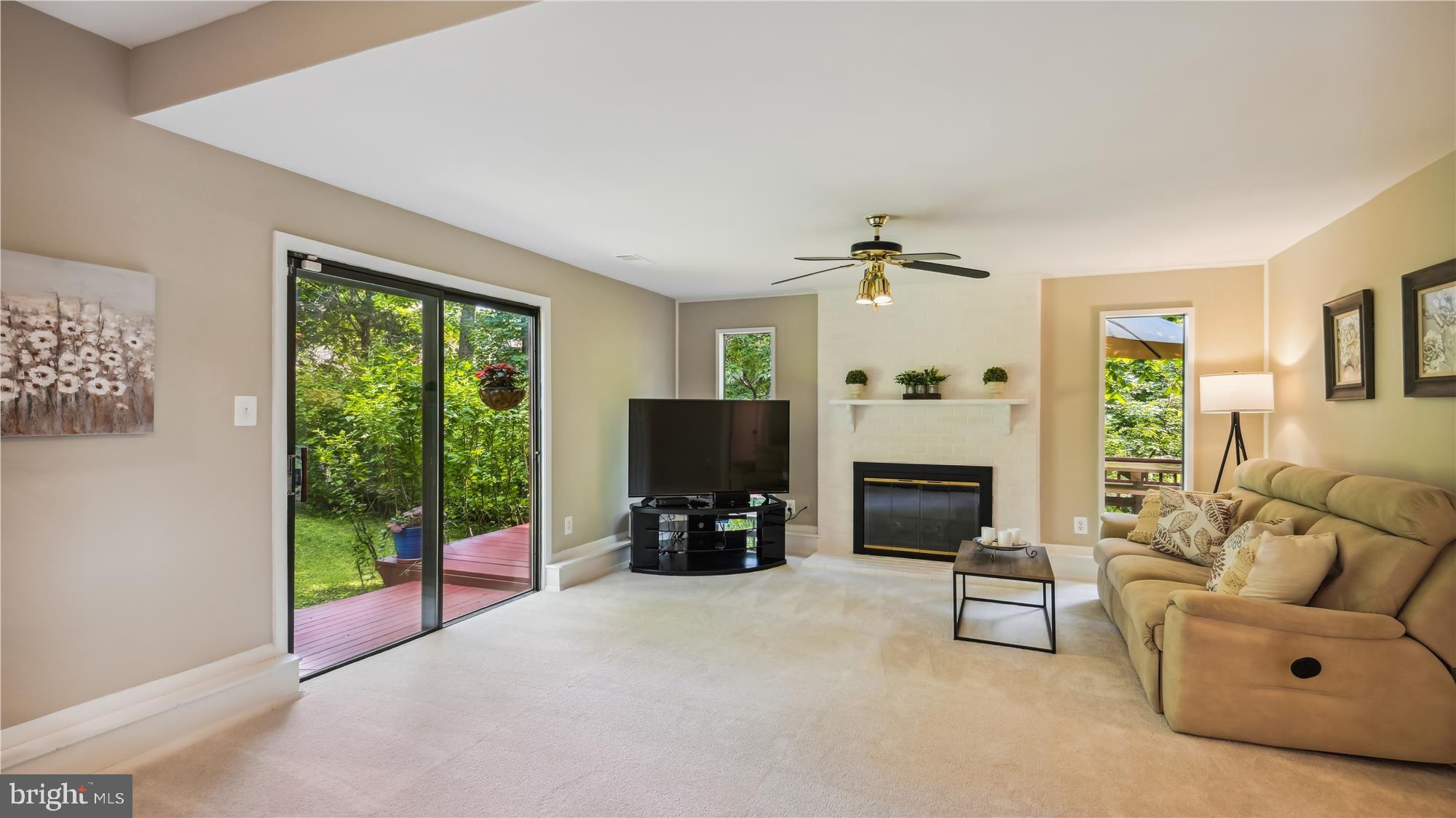 LAKE RIDGE - Residential