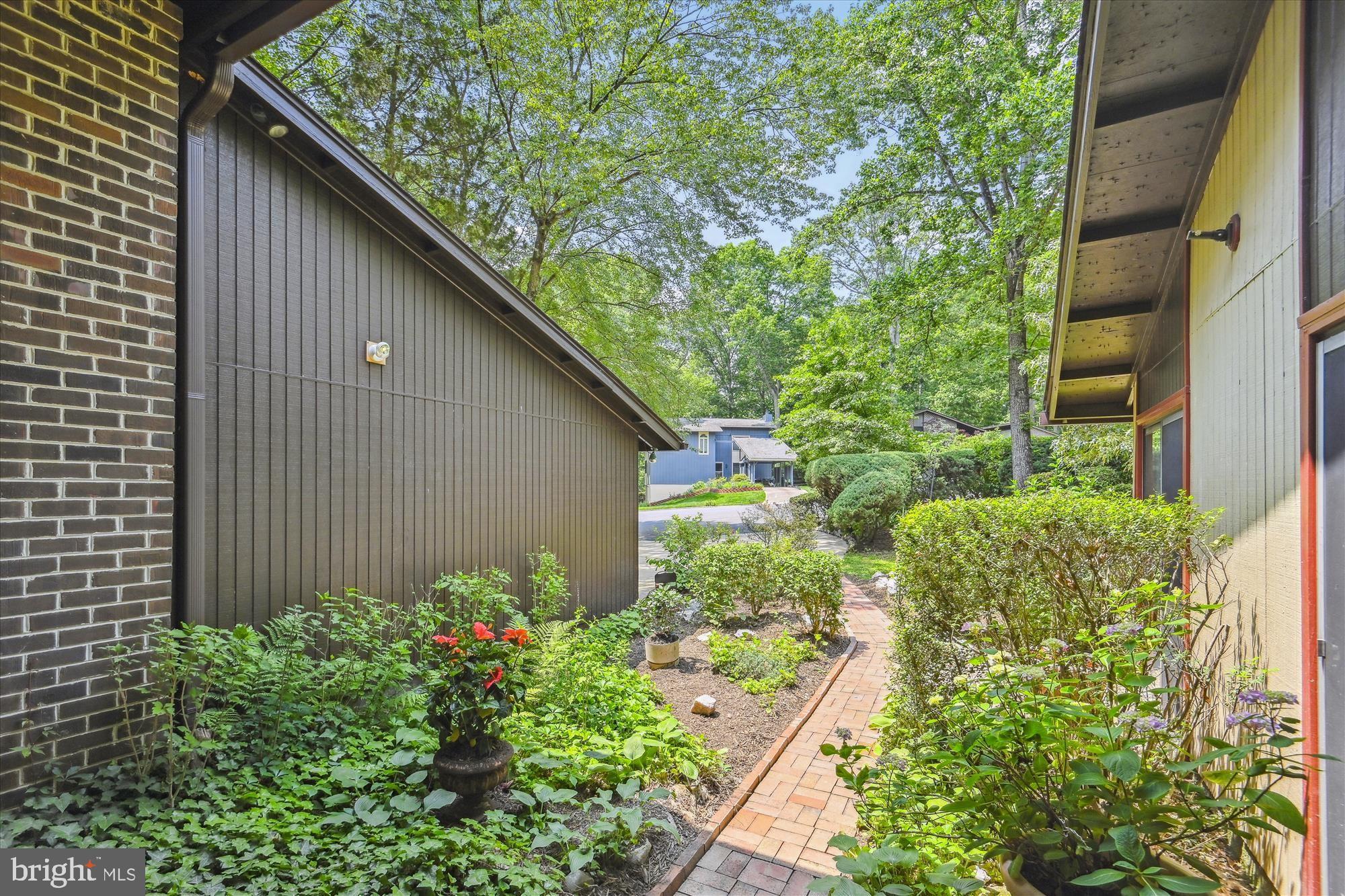 LAKE RIDGE - Residential