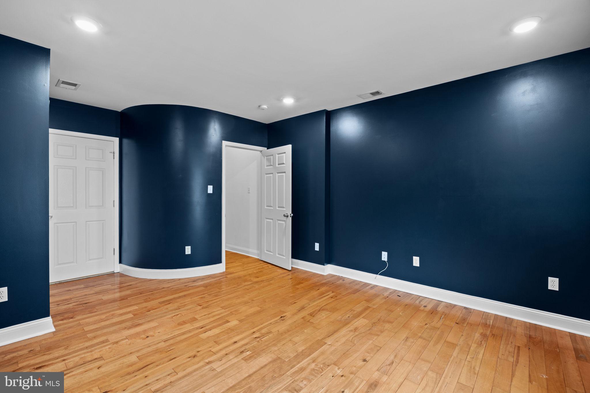 GRADUATE HOSPITAL - Residential