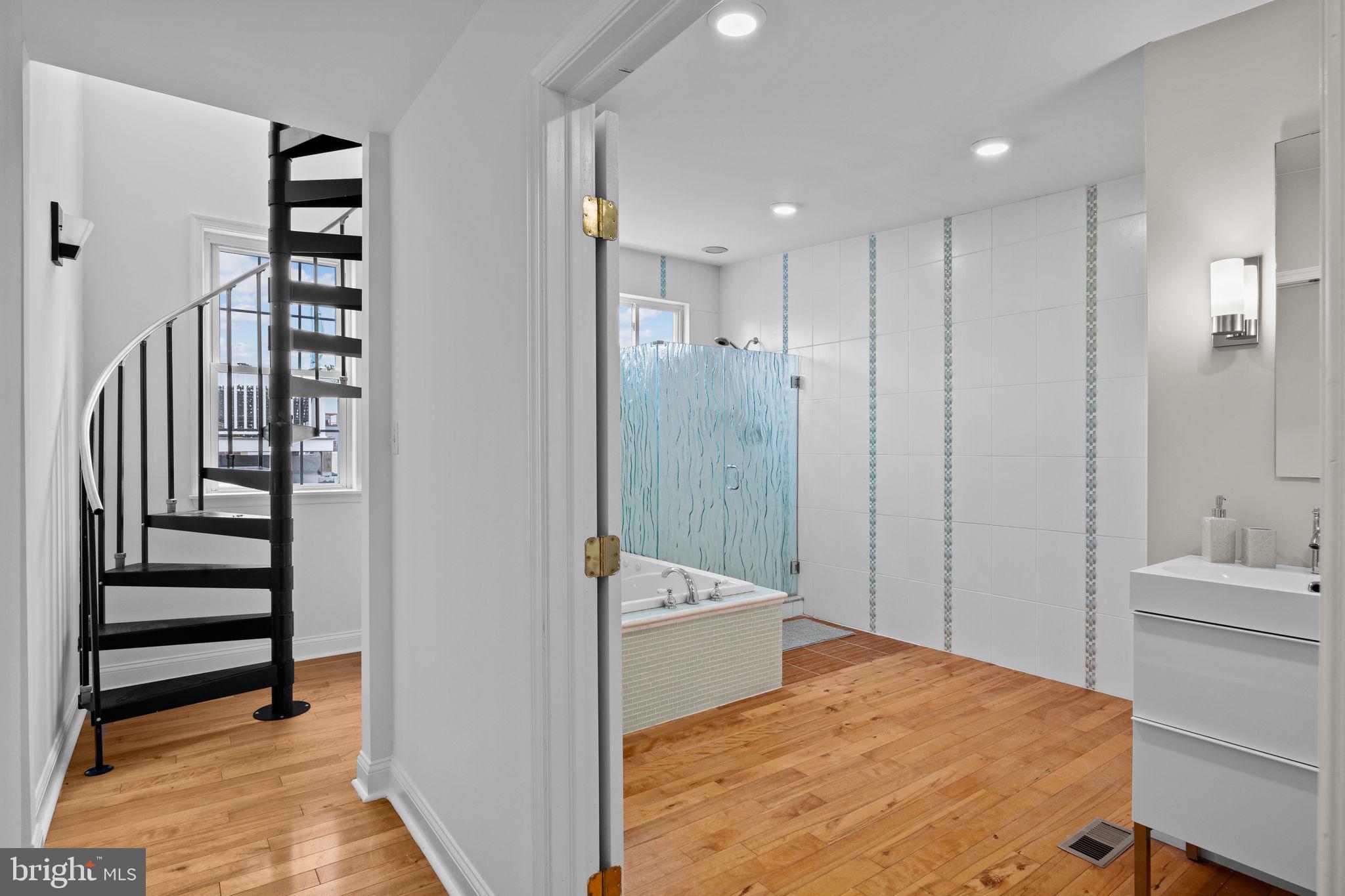 GRADUATE HOSPITAL - Residential