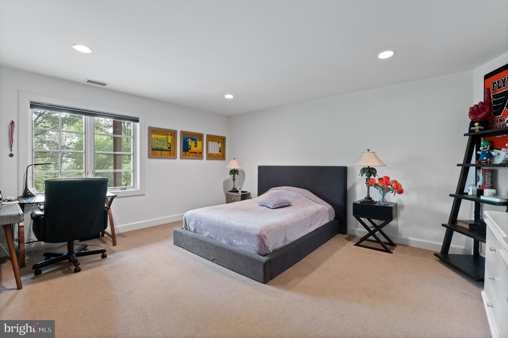 PENNOCK WOODS - Residential