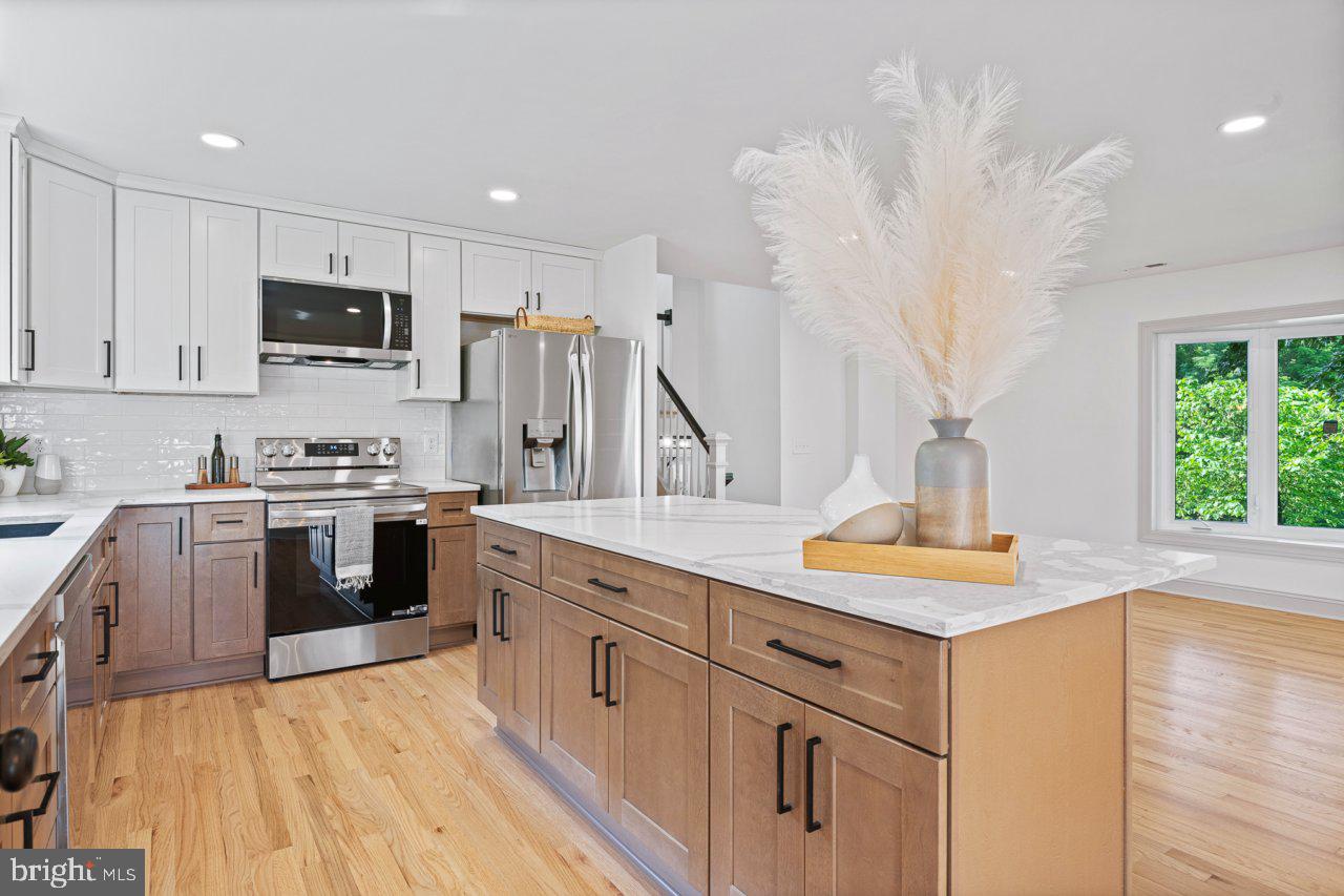 COLUMBIA HILLS - Residential