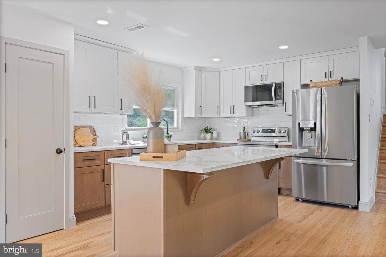 COLUMBIA HILLS - Residential