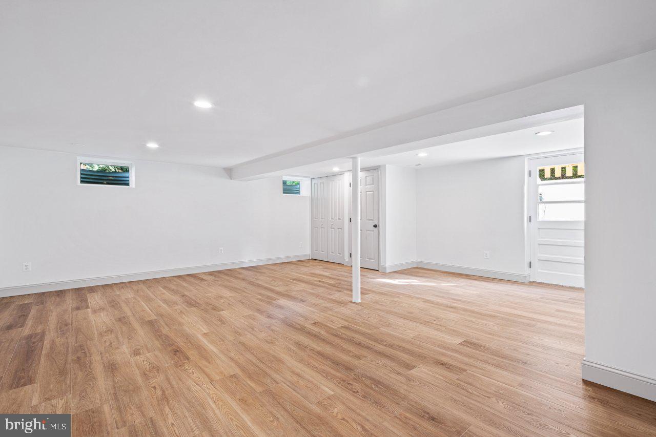 COLUMBIA HILLS - Residential