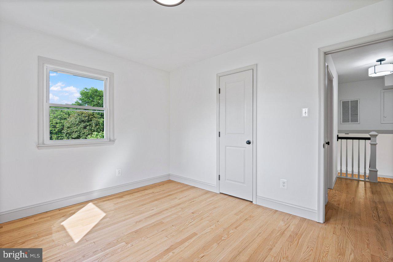 COLUMBIA HILLS - Residential