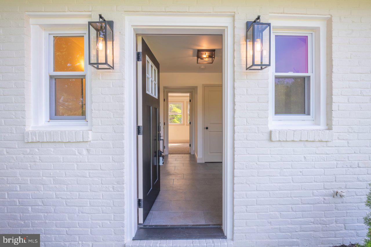 COLUMBIA HILLS - Residential