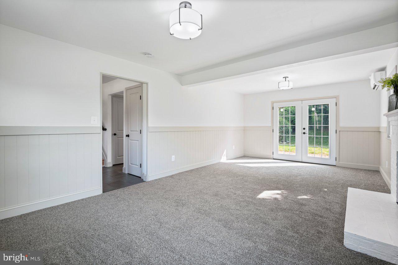 COLUMBIA HILLS - Residential