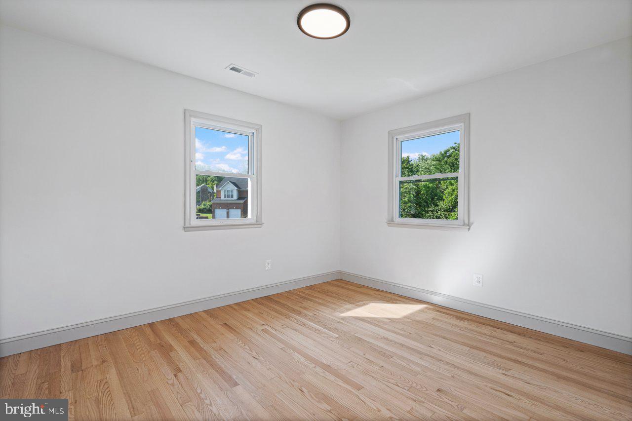 COLUMBIA HILLS - Residential