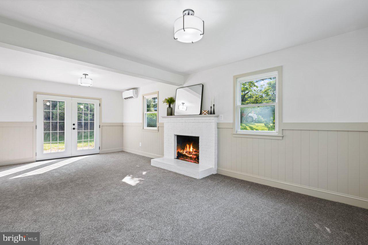 COLUMBIA HILLS - Residential