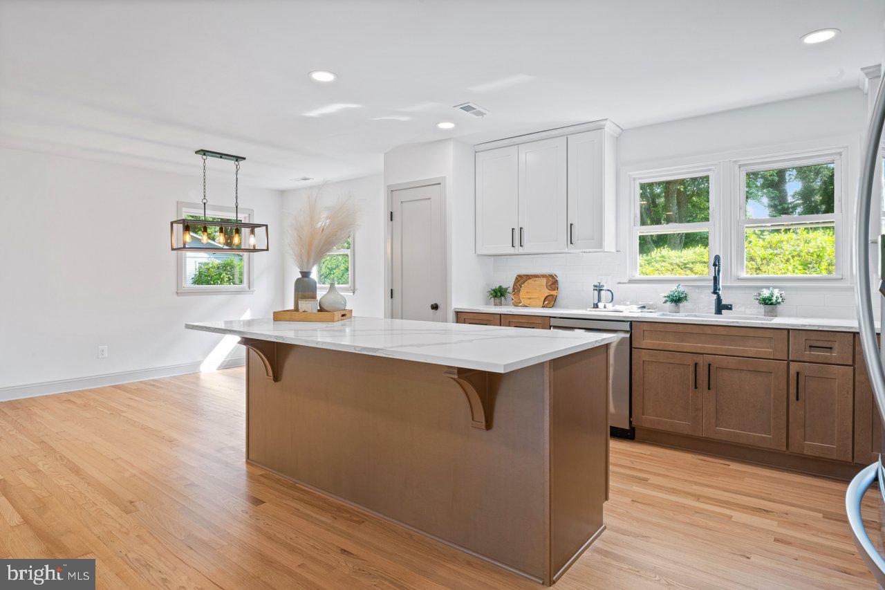 COLUMBIA HILLS - Residential