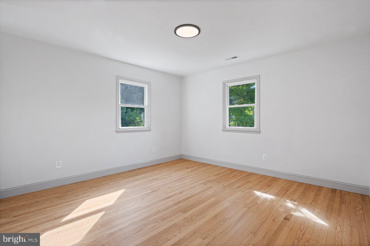 COLUMBIA HILLS - Residential