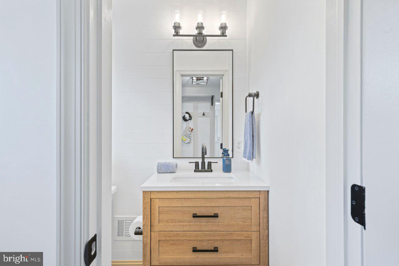 COLUMBIA HILLS - Residential