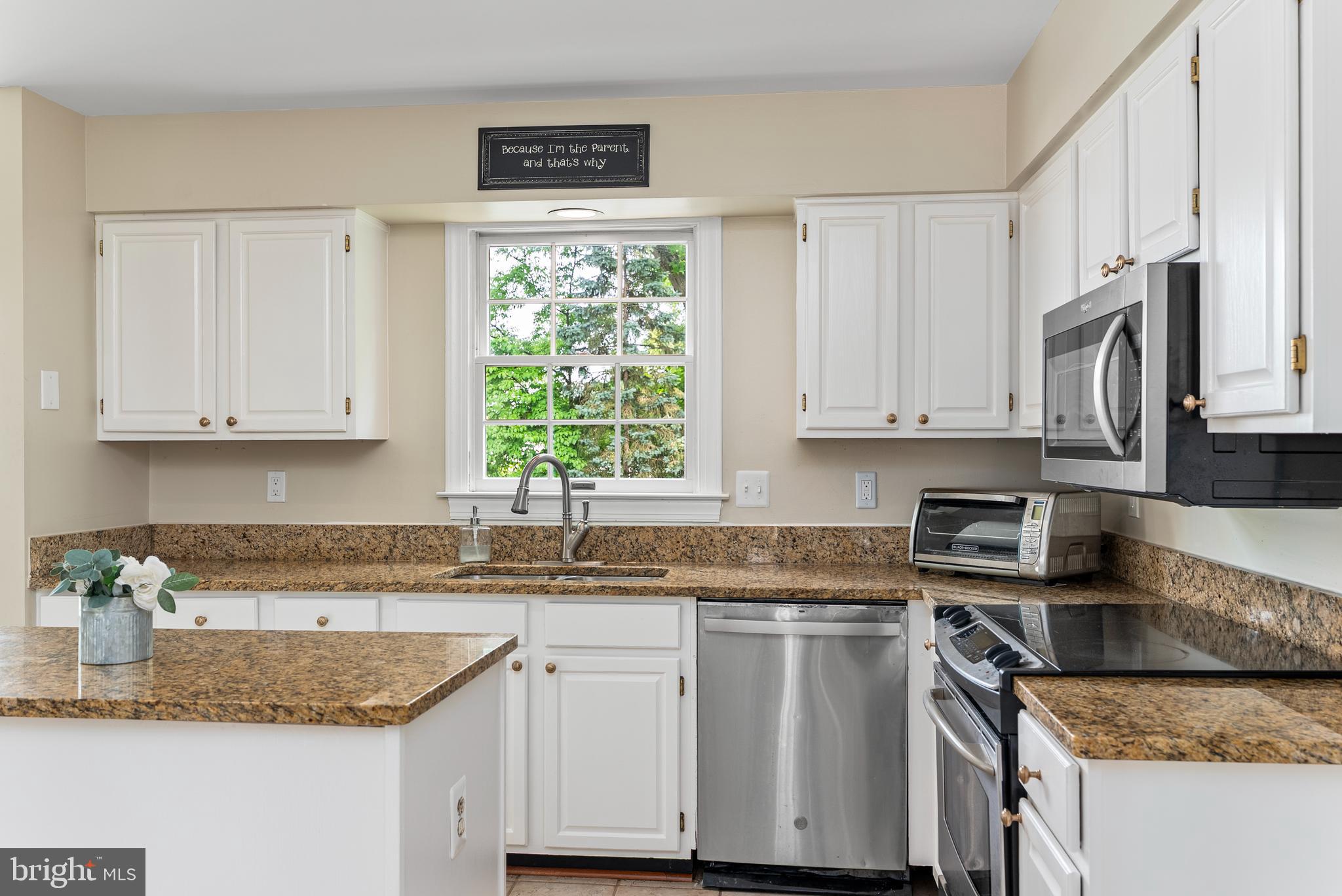 11 TWINLEAF COURT