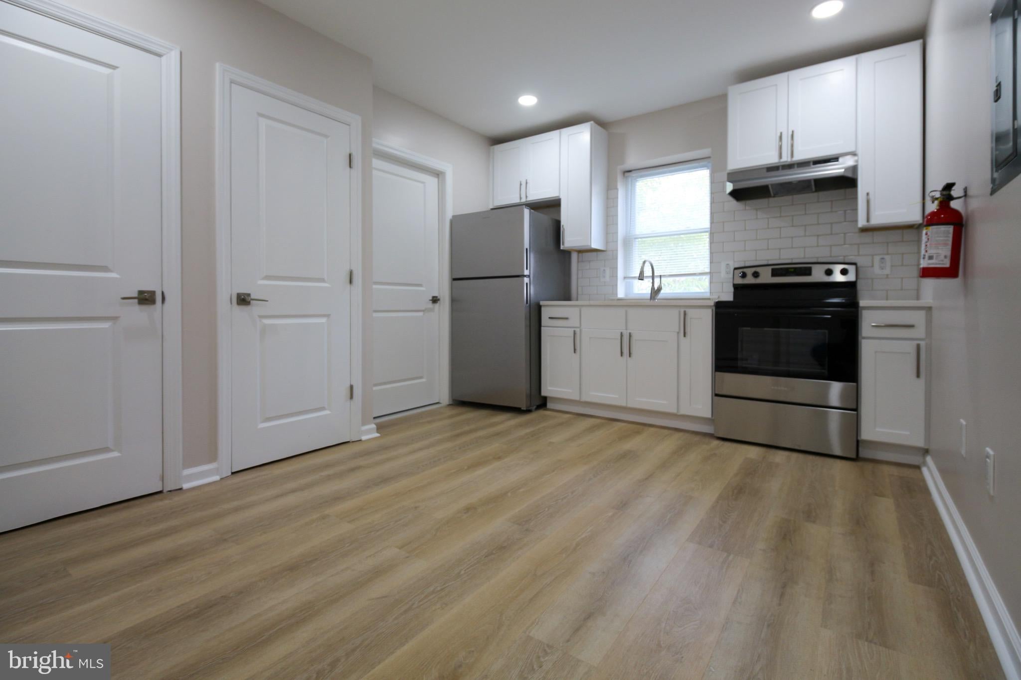 602-604 BROADWAY