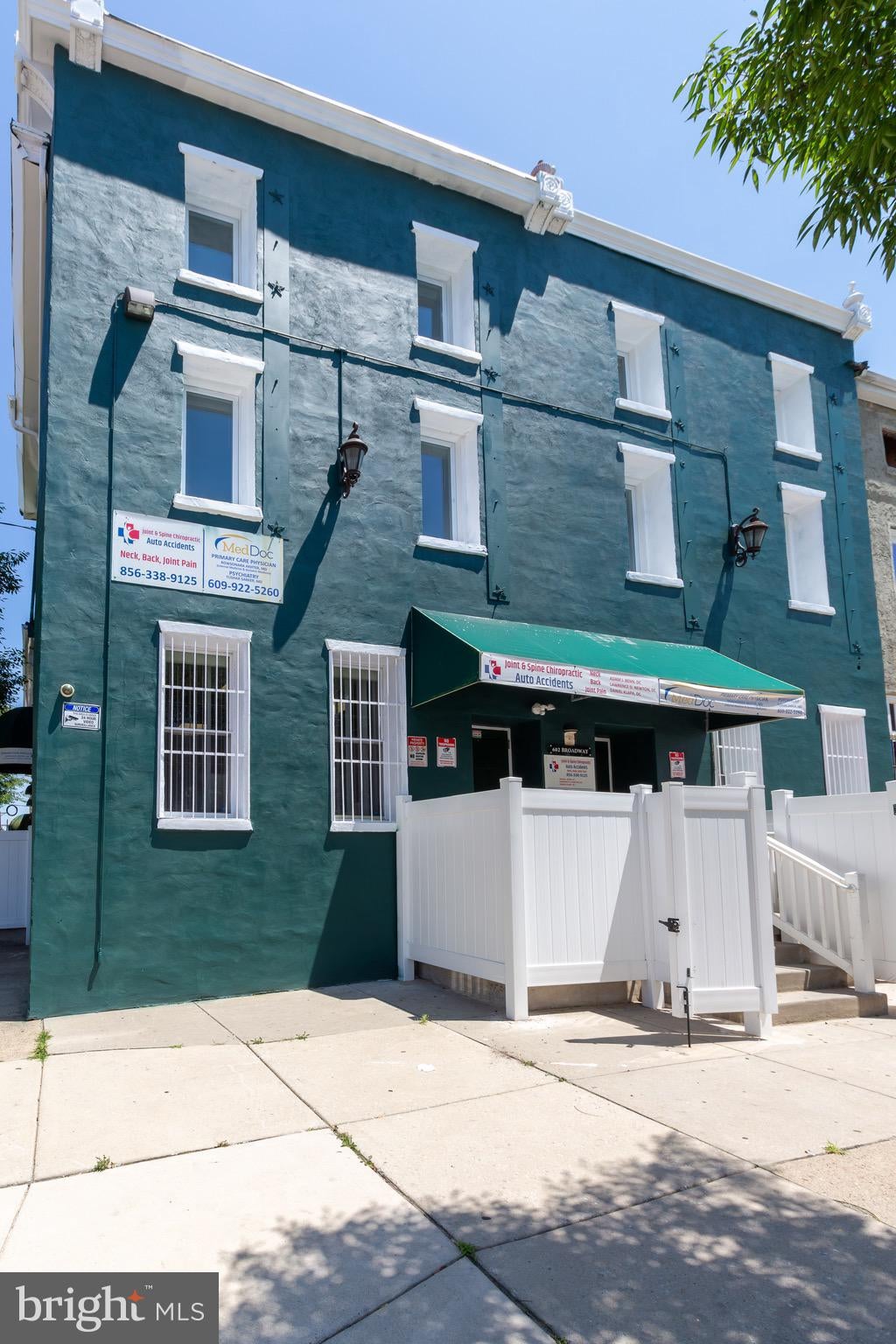 602-604 BROADWAY