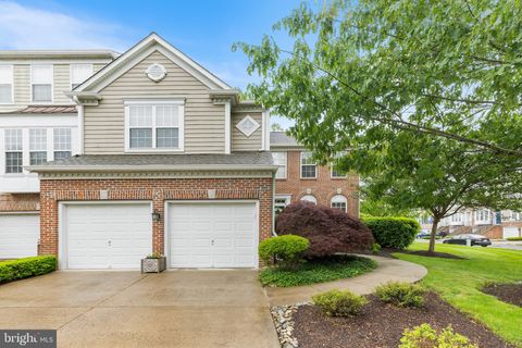48 AVALON COURT 2301 DOYLESTOWN PA 18901