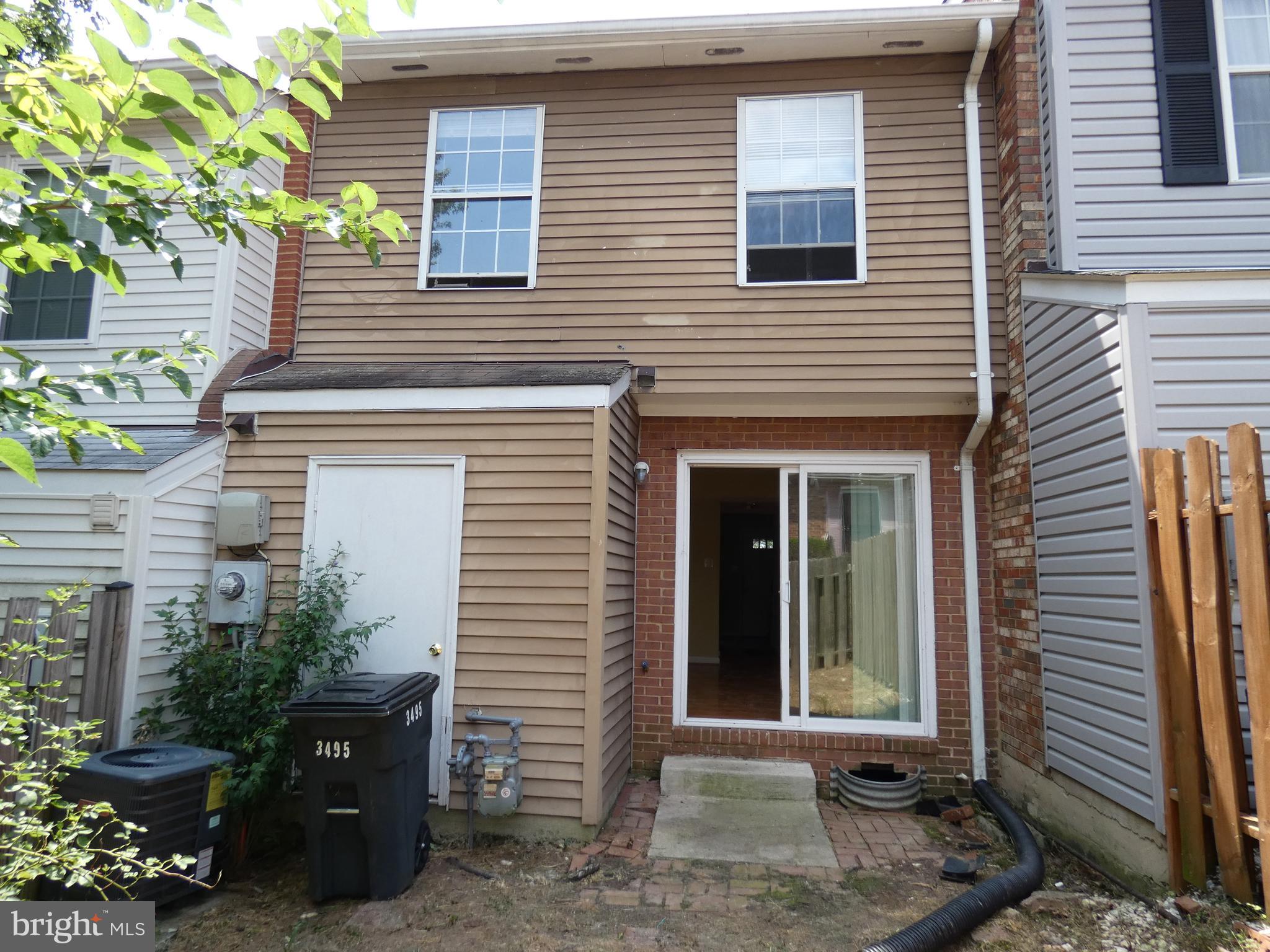 DALE CITY - Residential Lease