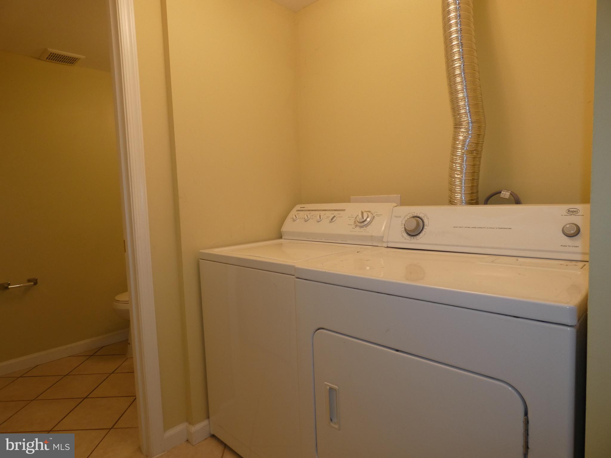 DALE CITY - Residential Lease