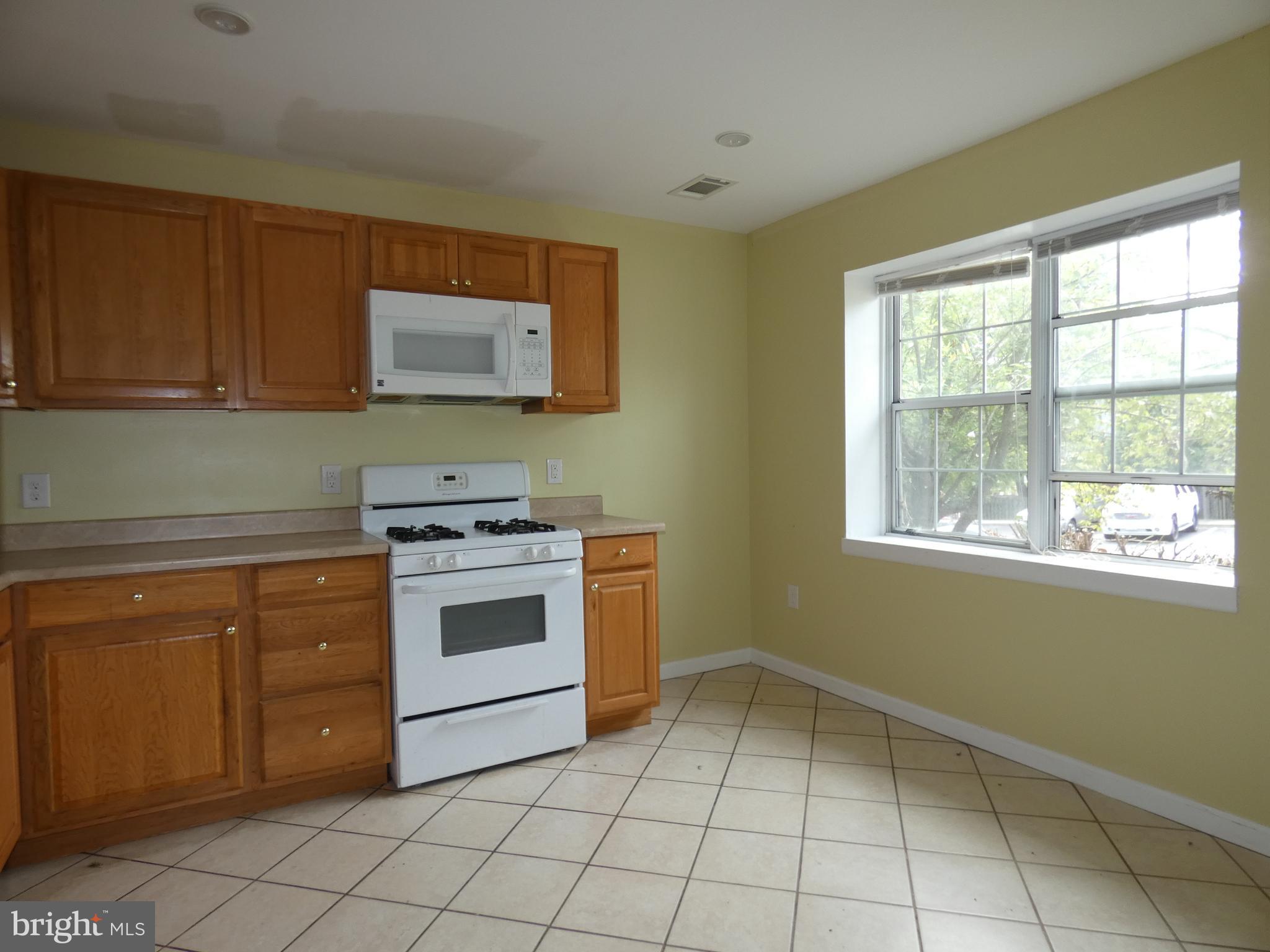 DALE CITY - Residential Lease