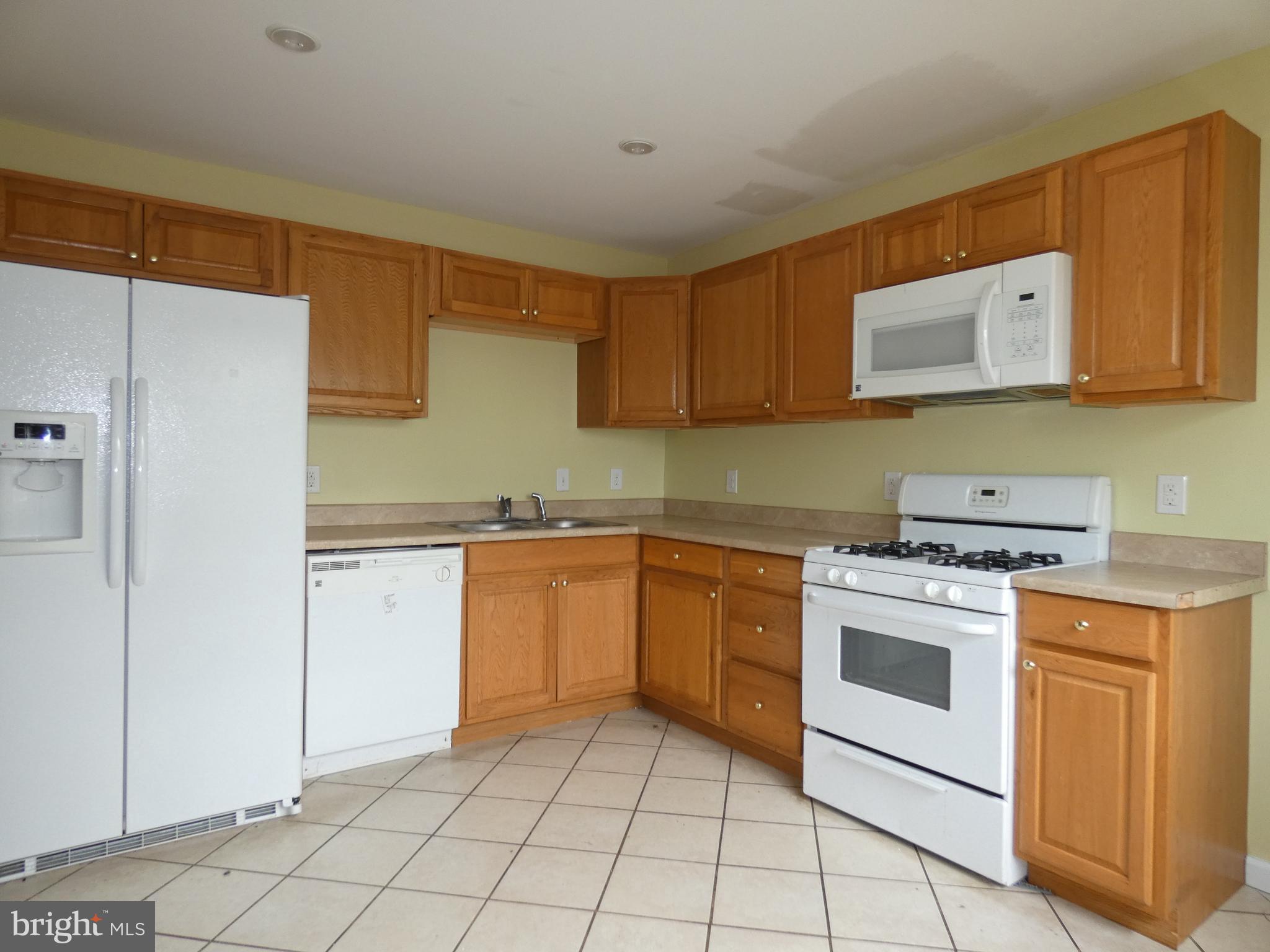 DALE CITY - Residential Lease