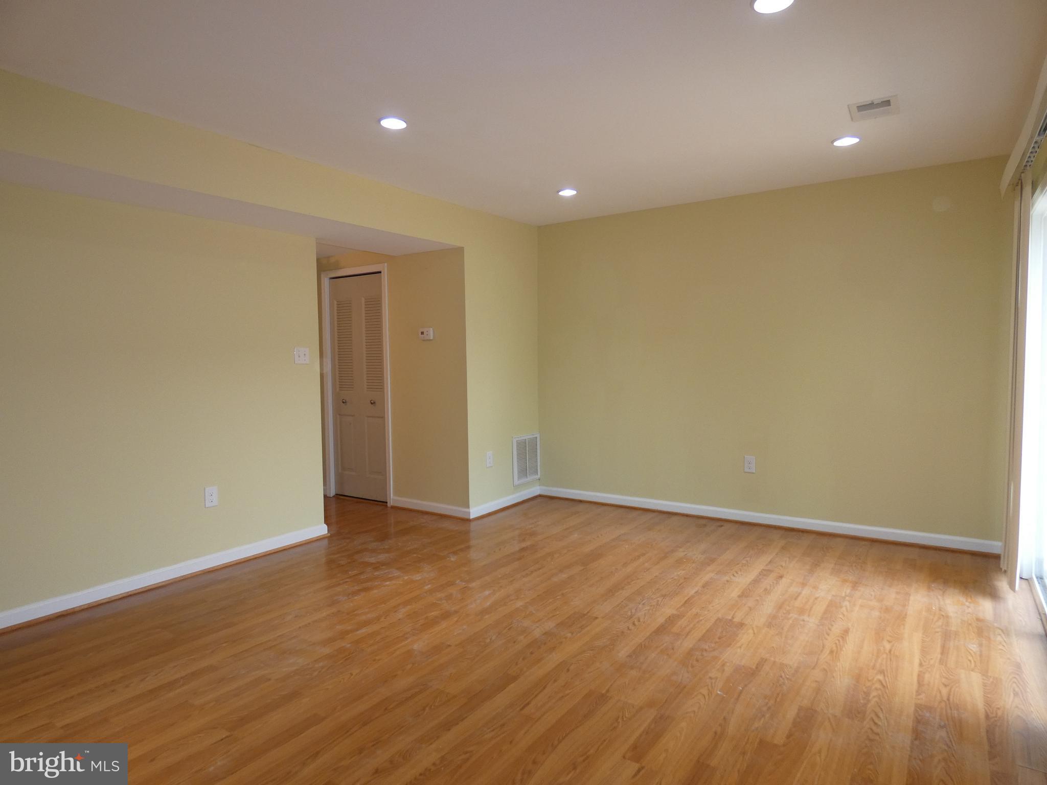 DALE CITY - Residential Lease