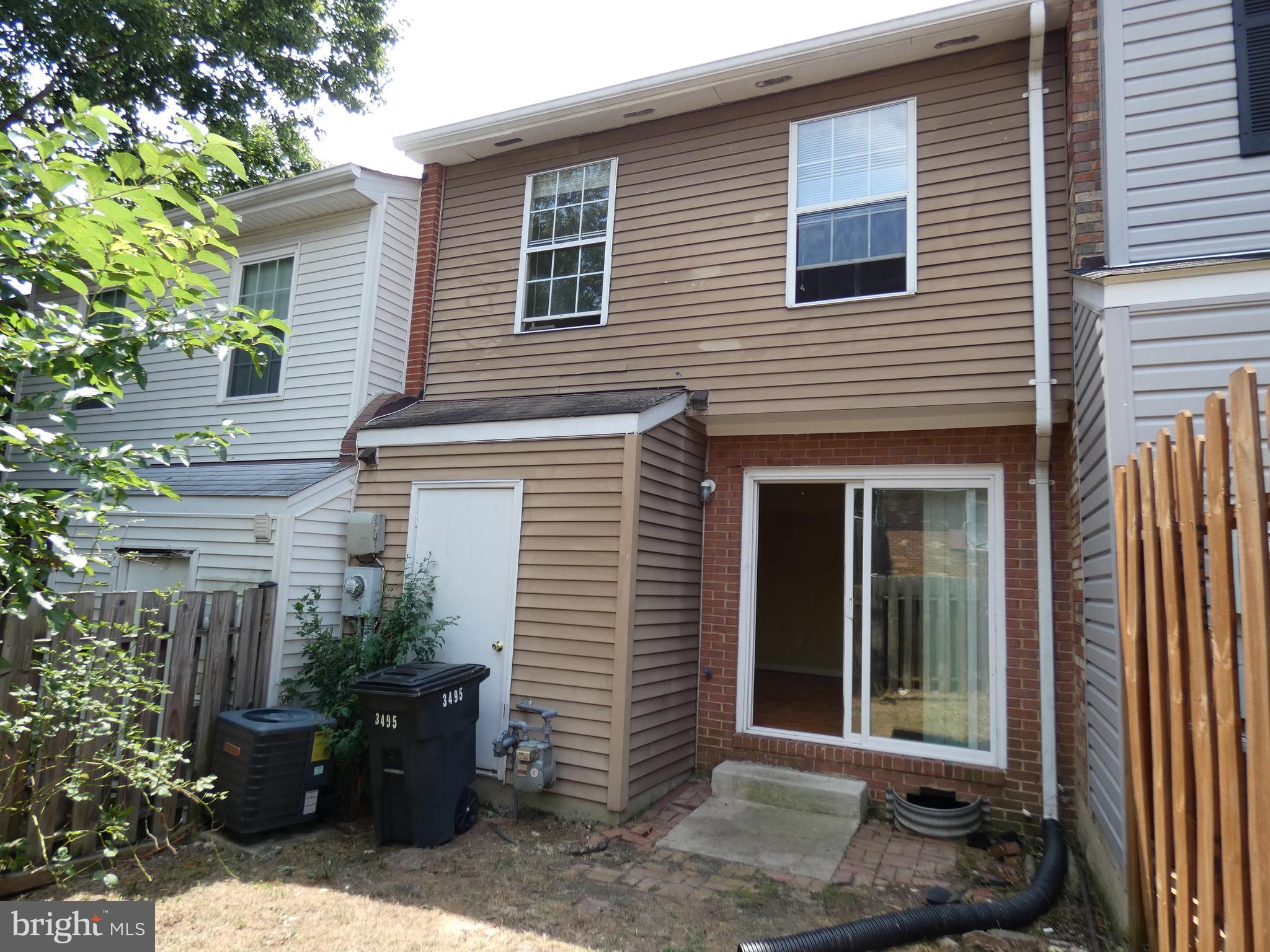 DALE CITY - Residential Lease