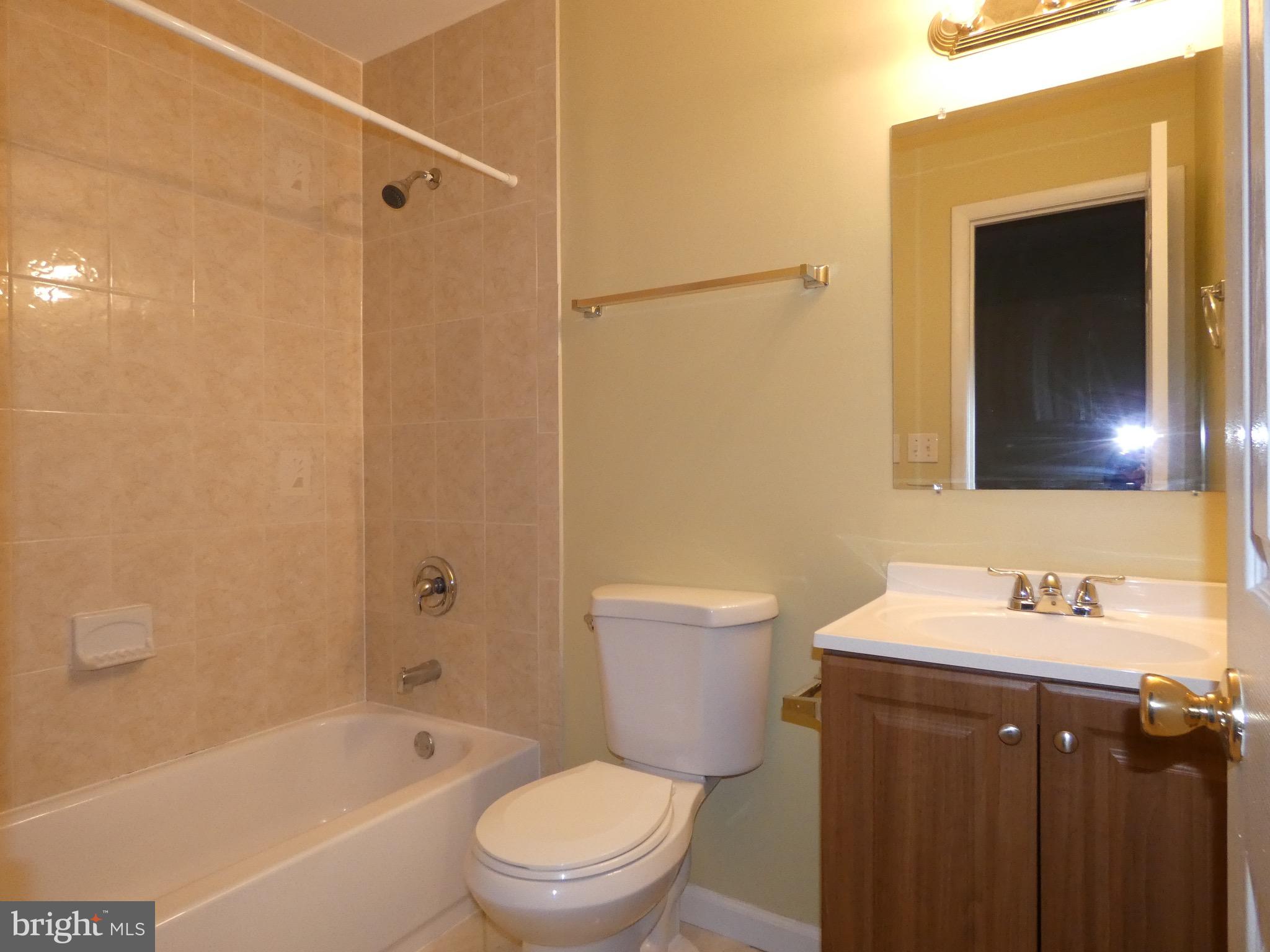 DALE CITY - Residential Lease