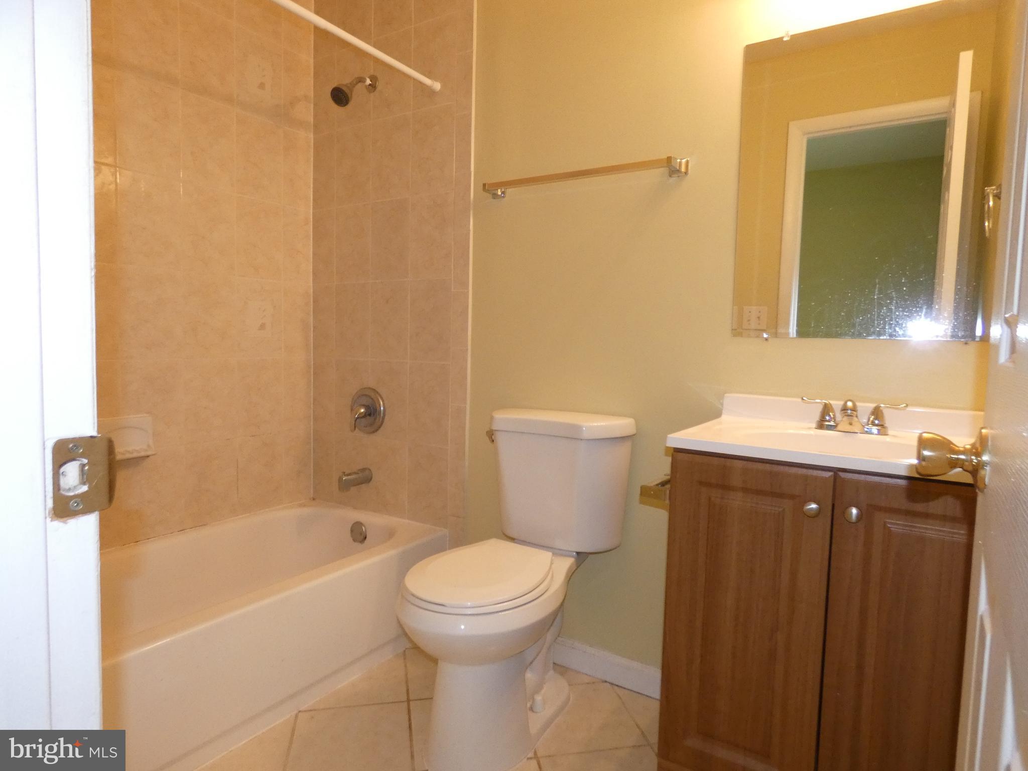 DALE CITY - Residential Lease