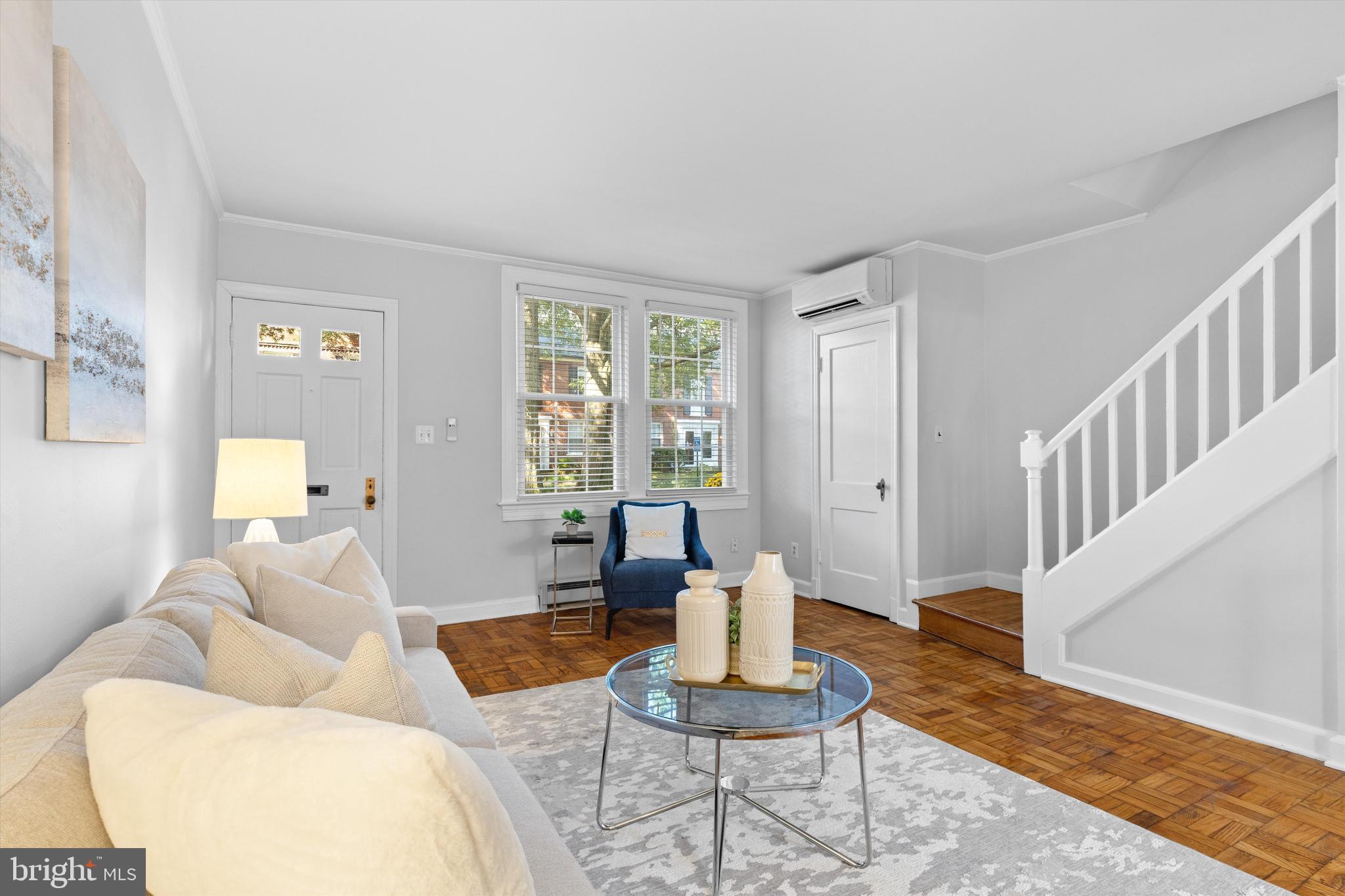 ARLINGTON VILLAGE COURTYARD - Residential