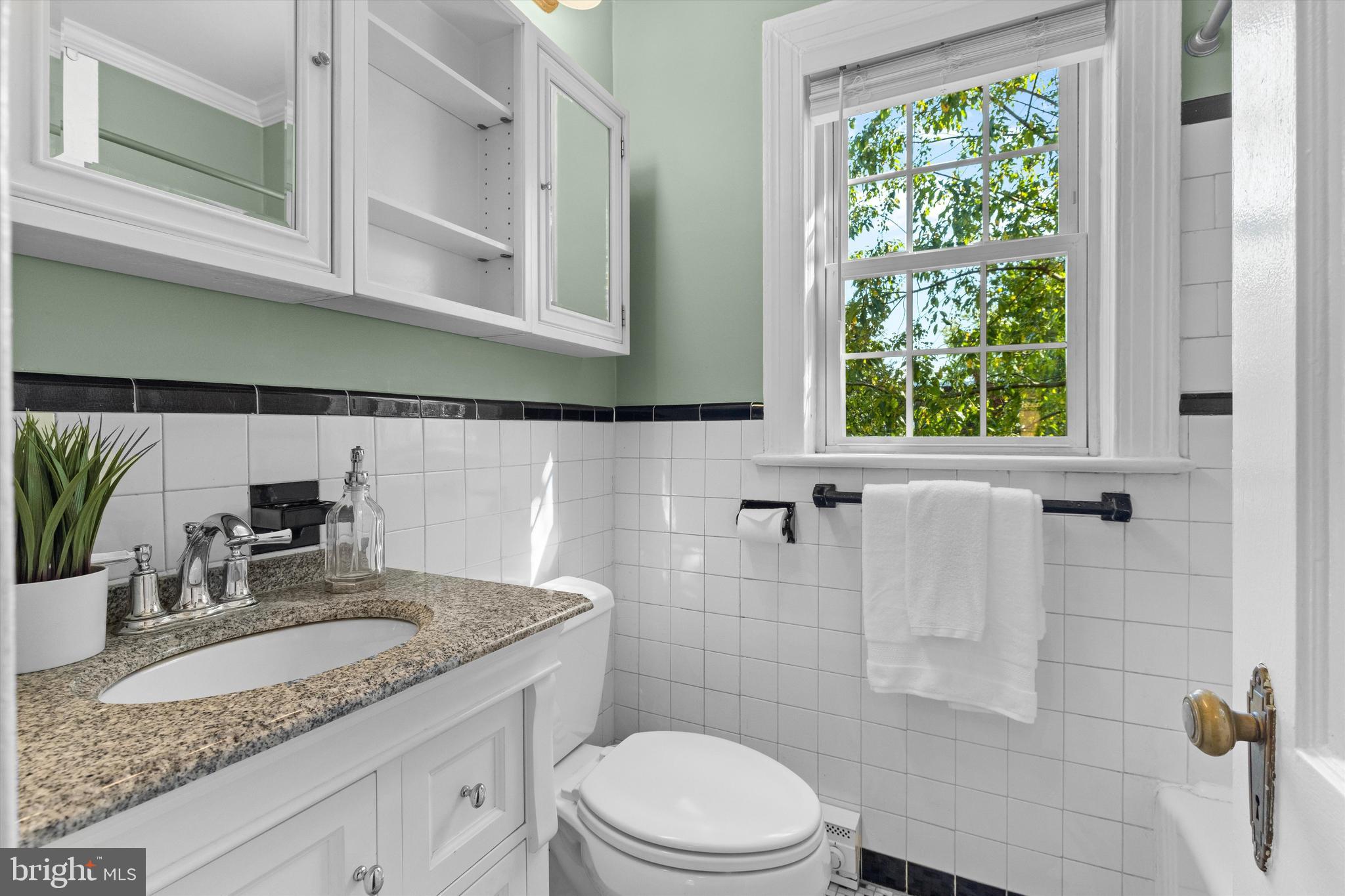 ARLINGTON VILLAGE COURTYARD - Residential