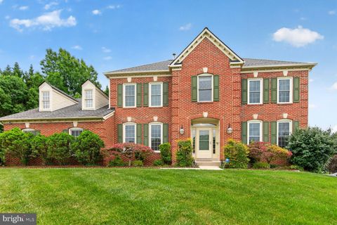 Homes For Sale - 11901 Shakespeare Court<br/> BOWIE, MD 20720