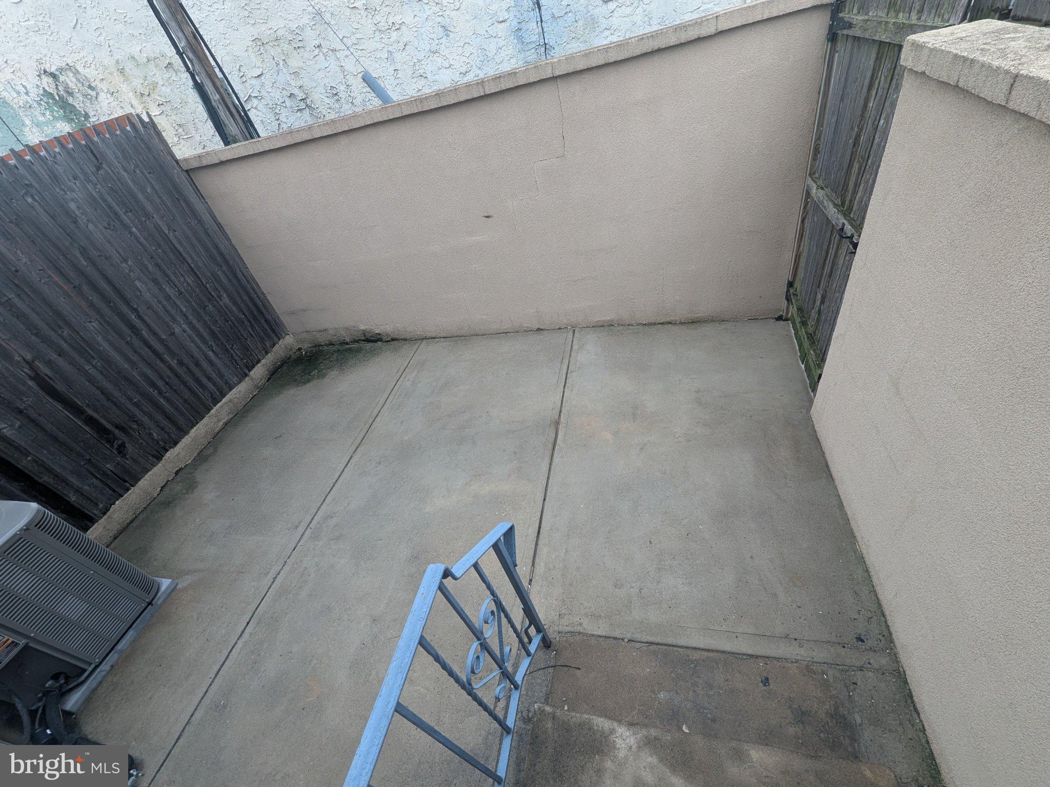 2609 ALMOND STREET