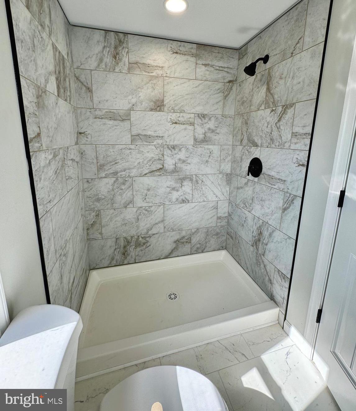 COLONIAL EAST MHP - Residential