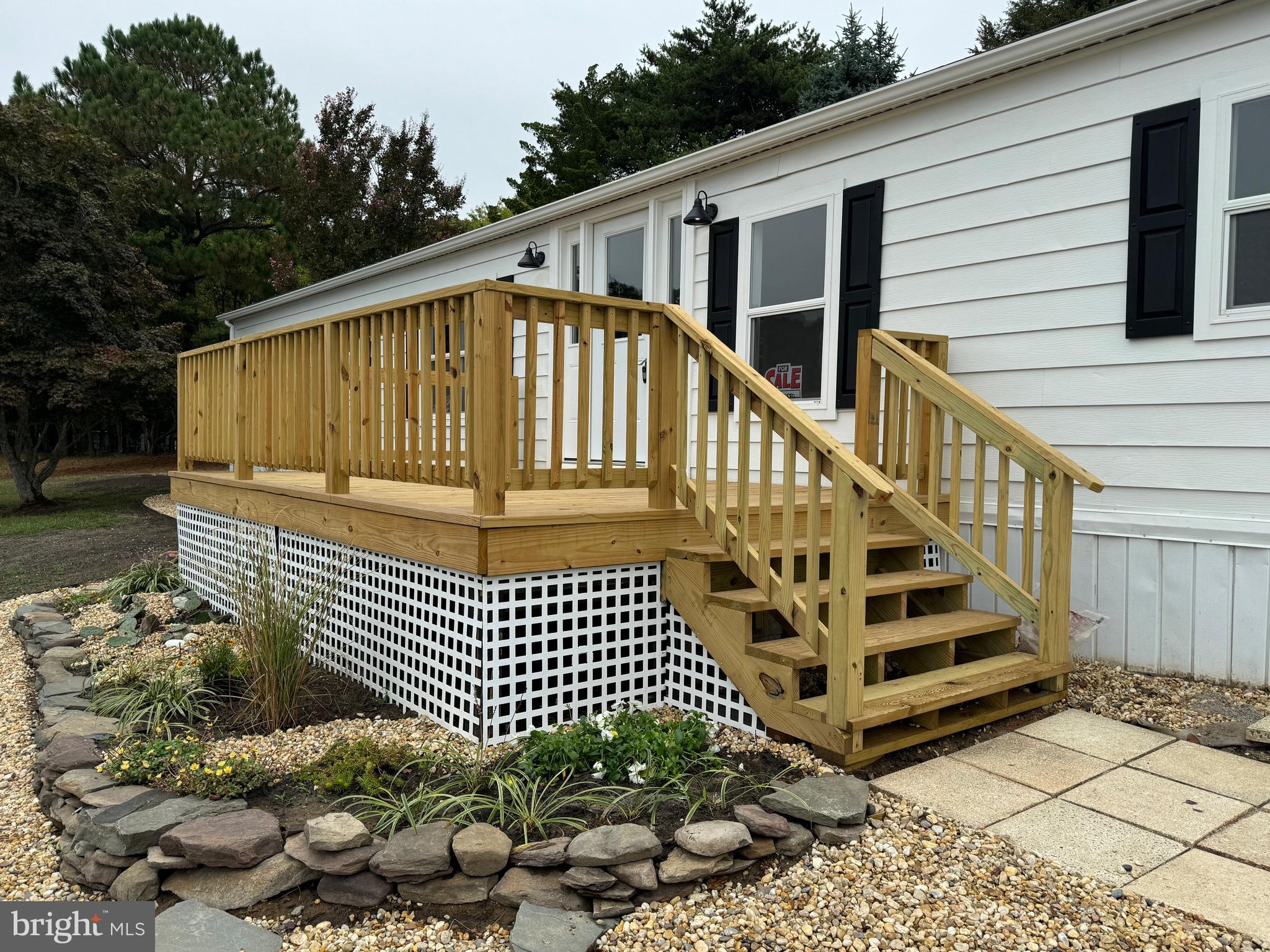 COLONIAL EAST MHP - Residential