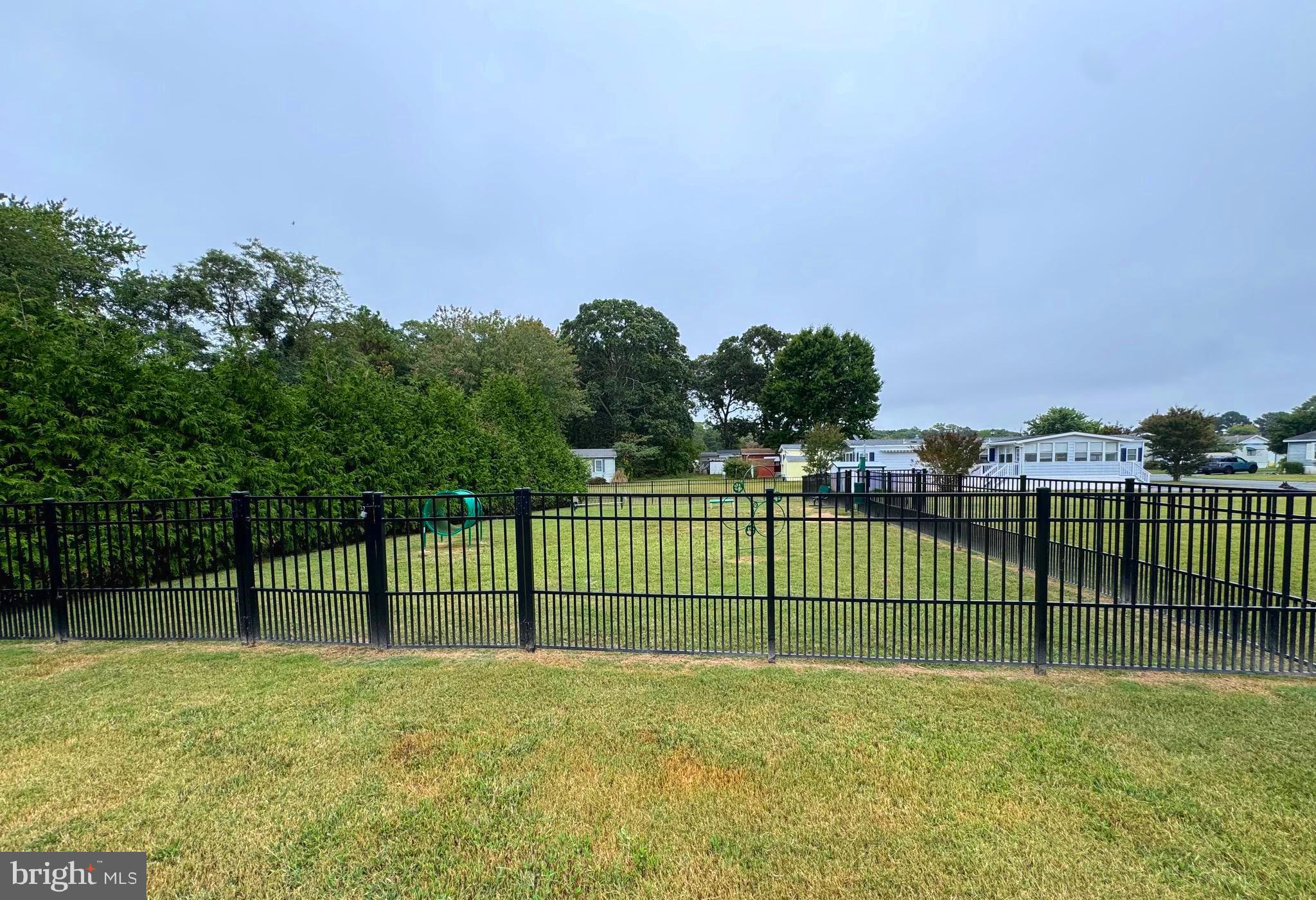 COLONIAL EAST MHP - Residential