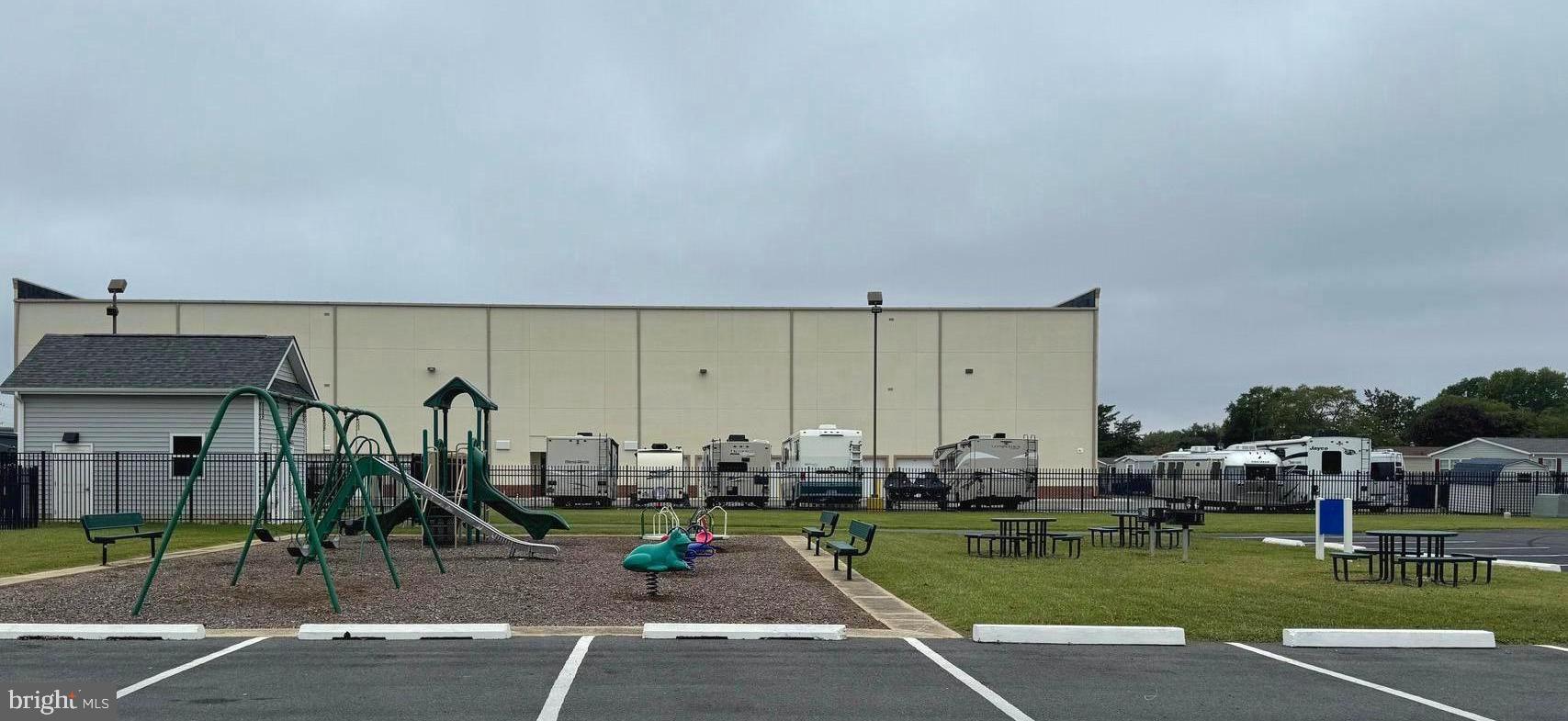 COLONIAL EAST MHP - Residential