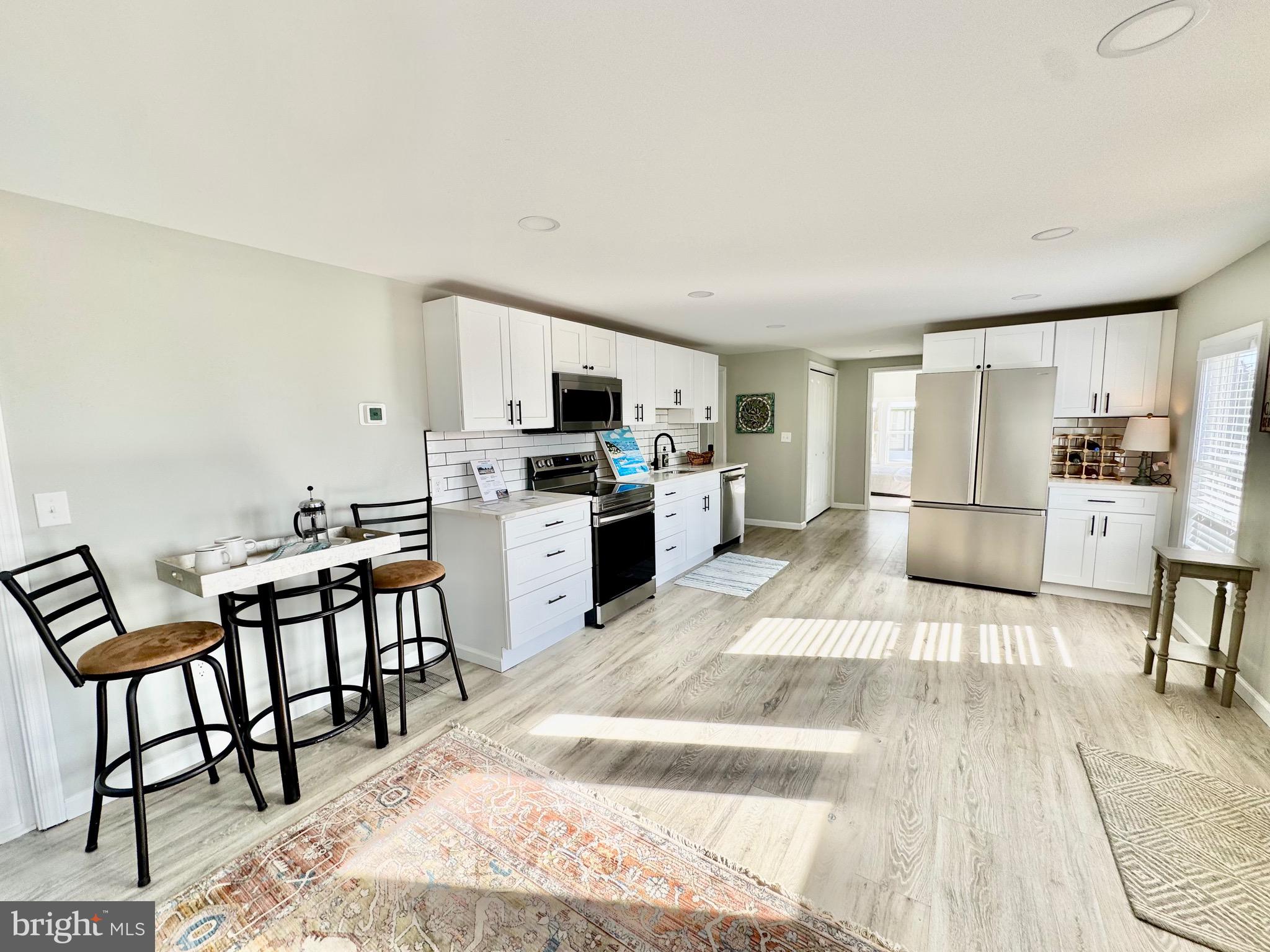 COLONIAL EAST MHP - Residential