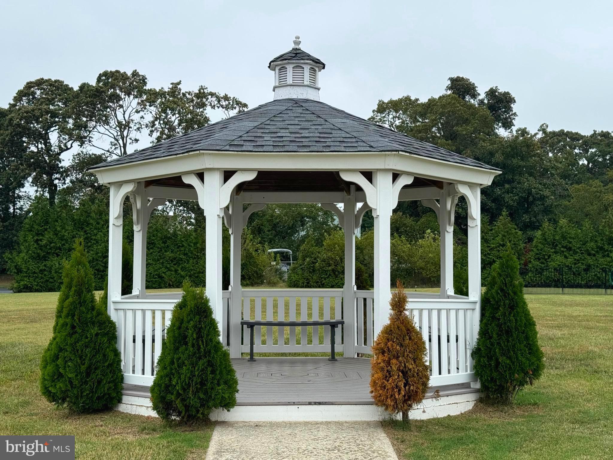 COLONIAL EAST MHP - Residential