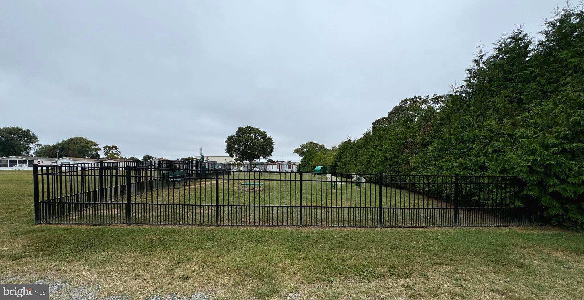 COLONIAL EAST MHP - Residential