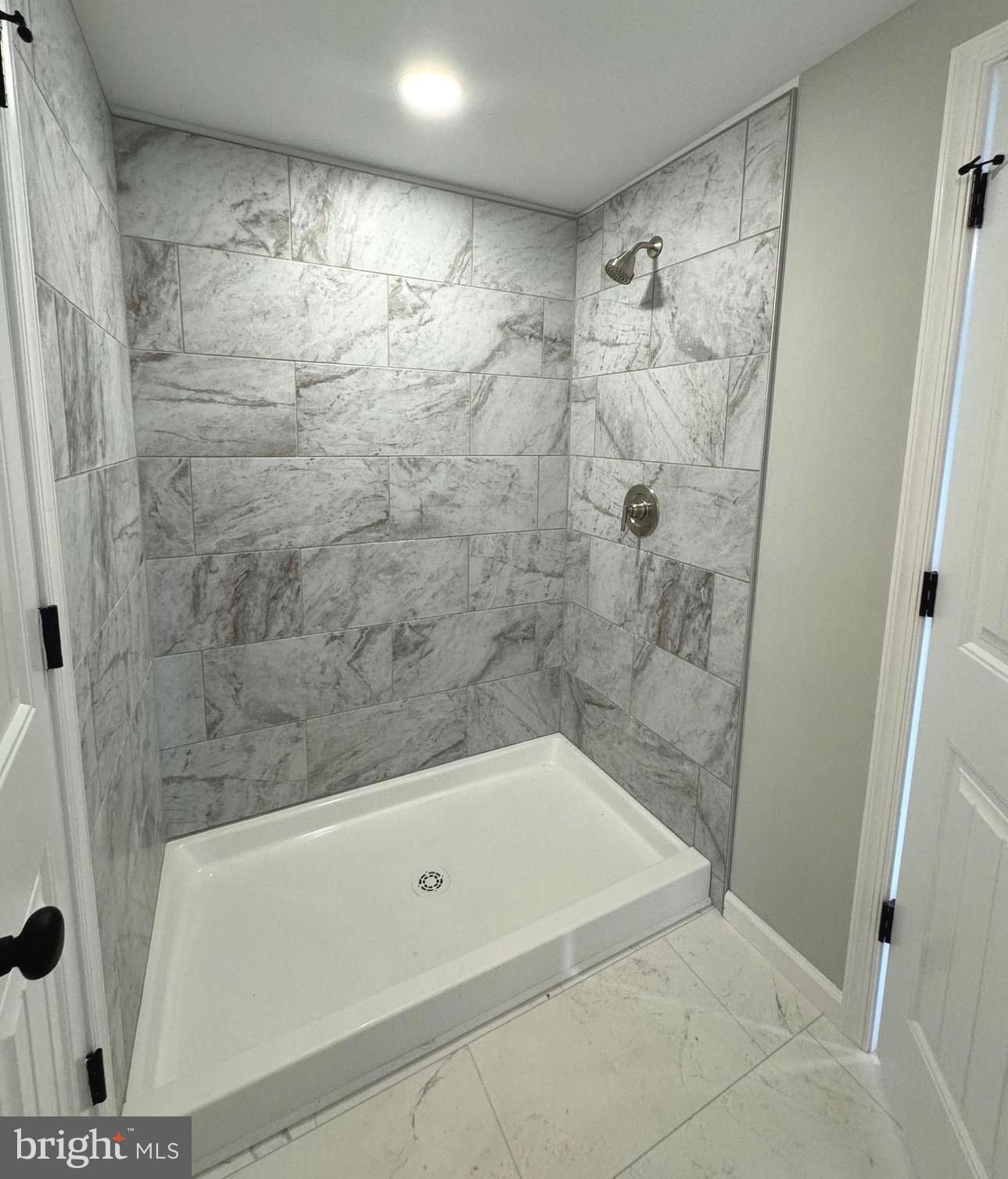 COLONIAL EAST MHP - Residential