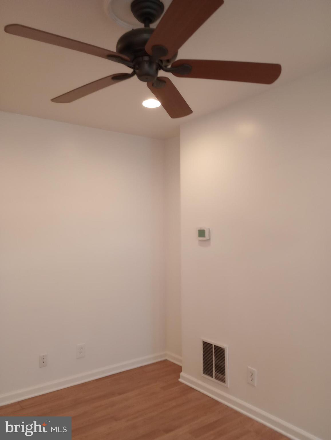 SANDTOWN-WINCHESTER - Residential