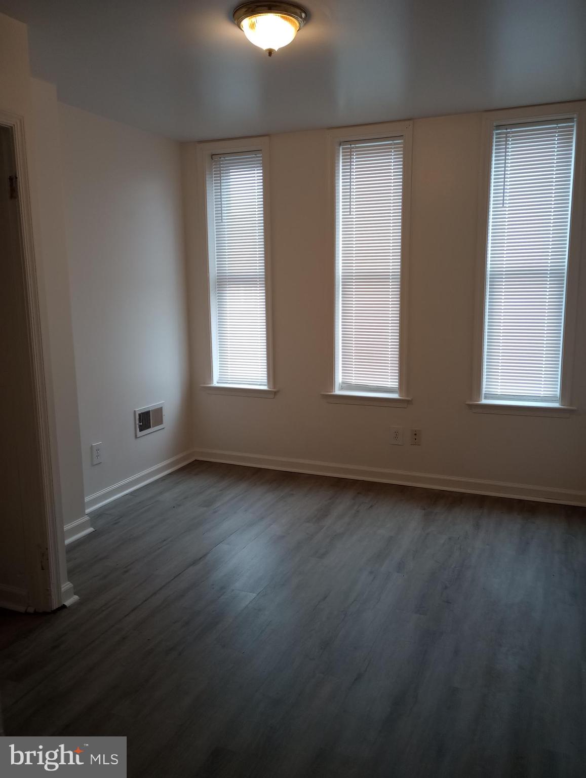 SANDTOWN-WINCHESTER - Residential