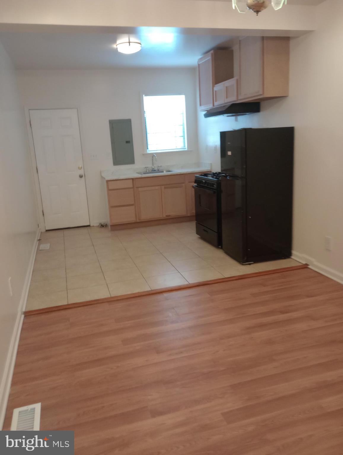 SANDTOWN-WINCHESTER - Residential